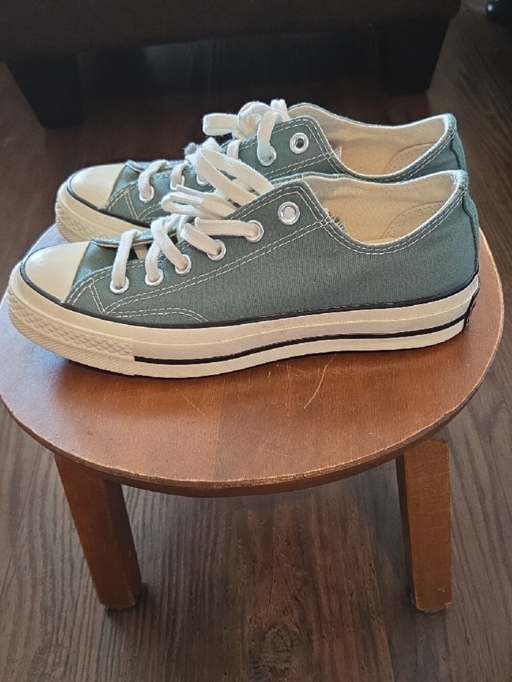 Brand New Converse Chuck Taylor Low Top Sneakers In RARE Medium Green Sz 5.5/7.5 - Picture 2 of 5